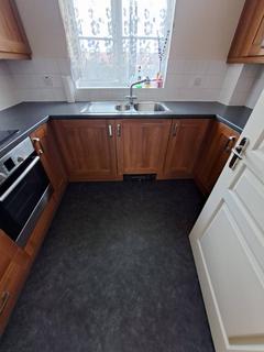 2 bedroom flat for sale, Dagenham , RM9