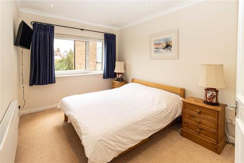 3 bedroom flat for sale, Milton Road, Harpenden, Hertfordshire