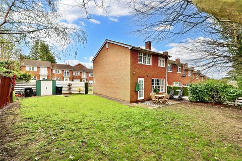 Brooklyn Close, Woking, Surrey, GU22