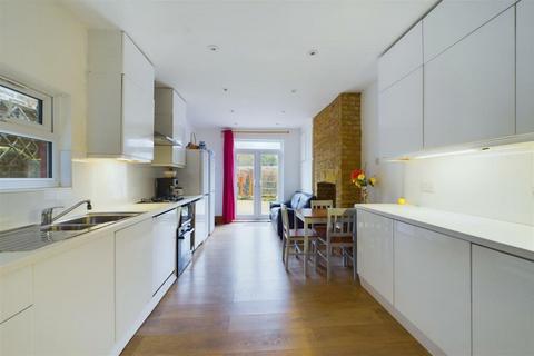 5 bedroom house share to rent, Washington Avenue, London E12
