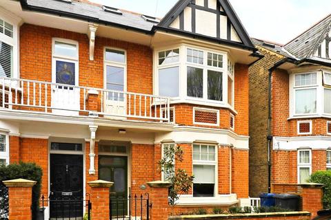 18 Whitehall Gardens, London, W3 9RD