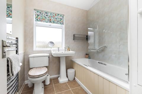 8 Burymead, Codford, Warminster, BA12 0NU