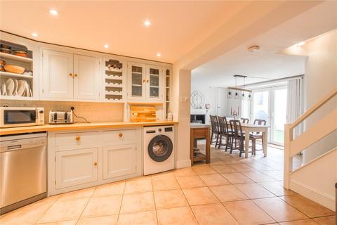 18 Camden Terrace, Bristol, BS8 4PU