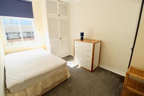 2 bedroom flat to rent, Bon Accord Terrace, Top Floor, AB11