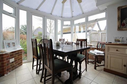 3 bedroom house for sale, Christchurch Road, Barton On Sea, Hampshire, BH25