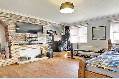 4 bedroom terraced house for sale, Druridge Avenue, Hadston, Morpeth, Northumberland, NE65 9SJ