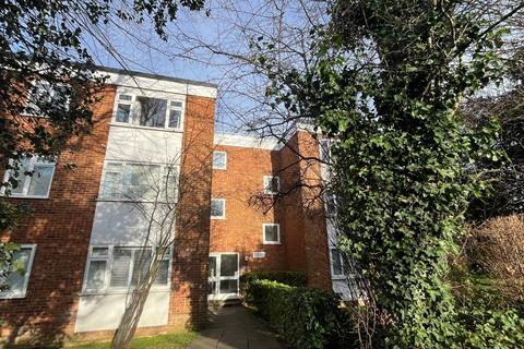 2 bedroom flat for sale, Benhill Wood Road, Sutton SM1