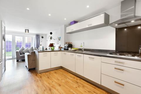 6 Forelle Way, Carshalton, SM5 4BD