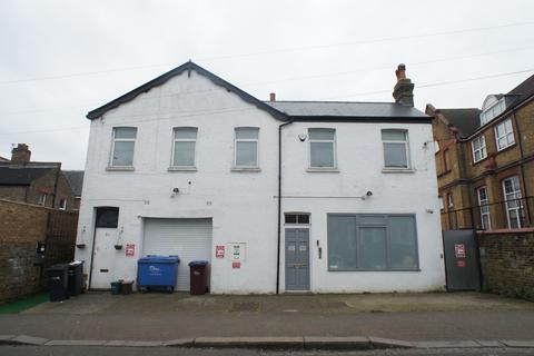 Warehouse to rent, Trinity Street, Enfield EN2