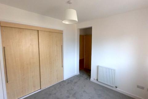 2 bedroom flat to rent, Pollokshaws Road, Glasgow G41