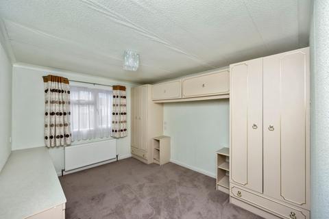 2 bedroom park home for sale, Bonehurst Road, Horley RH6