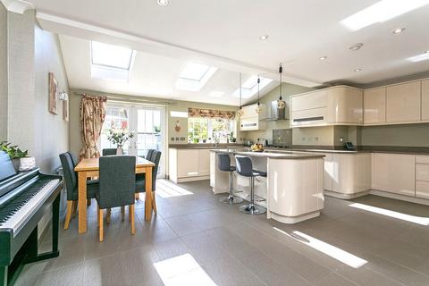 19 Cranbrook Drive, Maidenhead, SL6 6SA