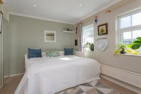19 Cranbrook Drive, Maidenhead, SL6 6SA