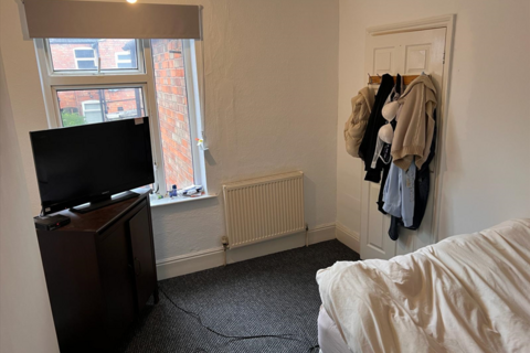 2 bedroom terraced house to rent, 2 Bed House – Chartley Road, Leicester, LE3 1AB. £850 PCM.