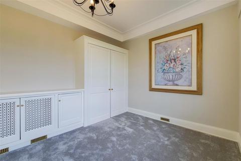 2 bedroom flat for sale, OVINGTON COURT, BROMPTON ROAD, London, SW3