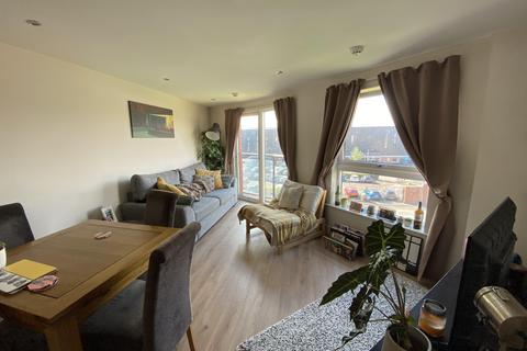 2 bedroom flat to rent, Armouries Way, Leeds, UK, LS10