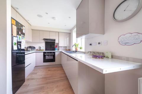 2 bedroom flat for sale, Watford,  Hertfordshire,  WD18