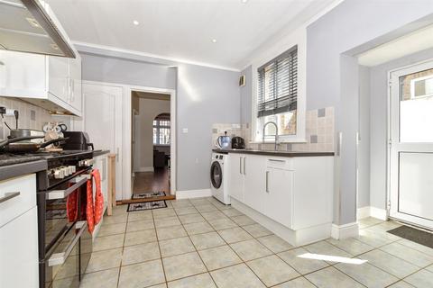 21 Strathearn Road, Sutton, SM1 2RS