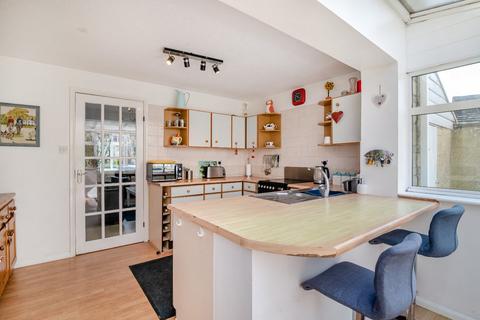 6 Brook Close, Northleach, Cheltenham, GL54 3PE