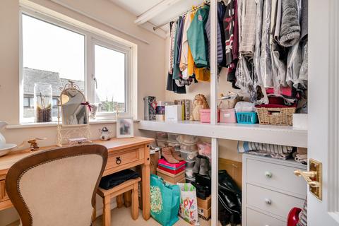 6 Brook Close, Northleach, Cheltenham, GL54 3PE
