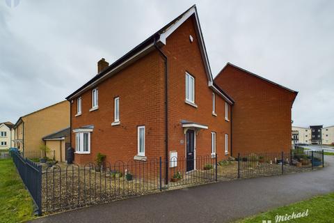 3 bedroom semi-detached house for sale, John Fitzjohn Avenue, Aylesbury