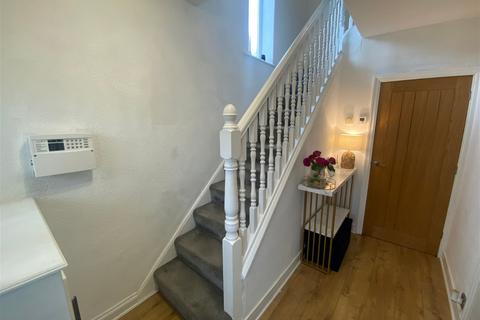 3 bedroom semi-detached house for sale, Kings Road, Chadderton