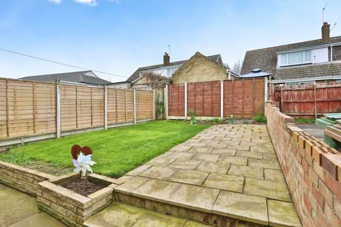 4 bedroom semi-detached bungalow for sale, Summergangs Drive, Thorngumbald, Hull, HU12 9PW