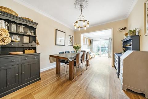 33 Merton Hall Gardens, London, SW20 8SN