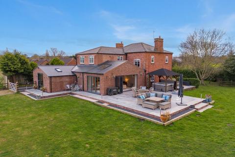 6 bedroom detached house for sale, Crown Lane Wychbold Droitwich Spa, Worcestershire, WR9 0BX