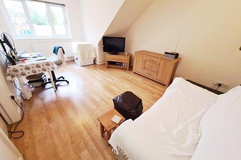 2 bedroom ground floor flat for sale, Dale Court, Stockport Road, Denton