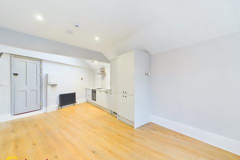 1 bedroom flat to rent, High Street, Banbury OX16