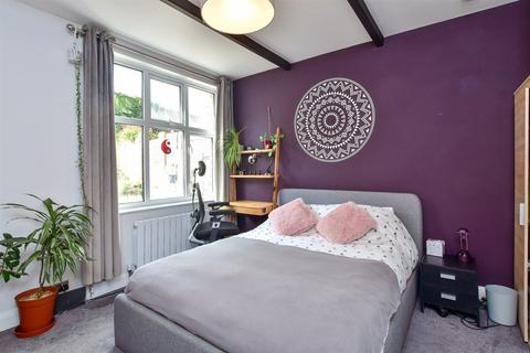 1 bedroom ground floor flat for sale, Coombe Road, Brighton, East Sussex