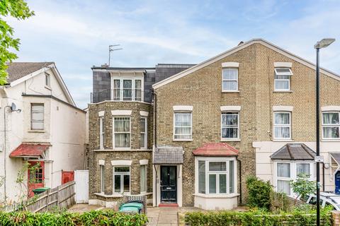 2 bedroom flat for sale, Trinity Road, Bowes Park, London, N22