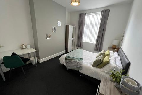 1 bedroom in a house share to rent, Clifton Road, Birkenhead CH41