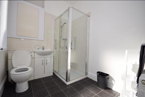 1 bedroom in a house share to rent, Clifton Road, Birkenhead CH41