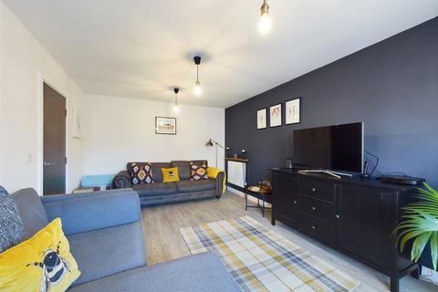 7 Spring Drive, Longwick, Princes Risborough, HP27 9FG