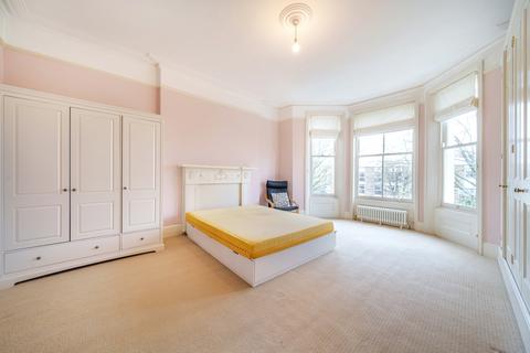 2 bedroom flat to rent, St. Johns Park London SE3