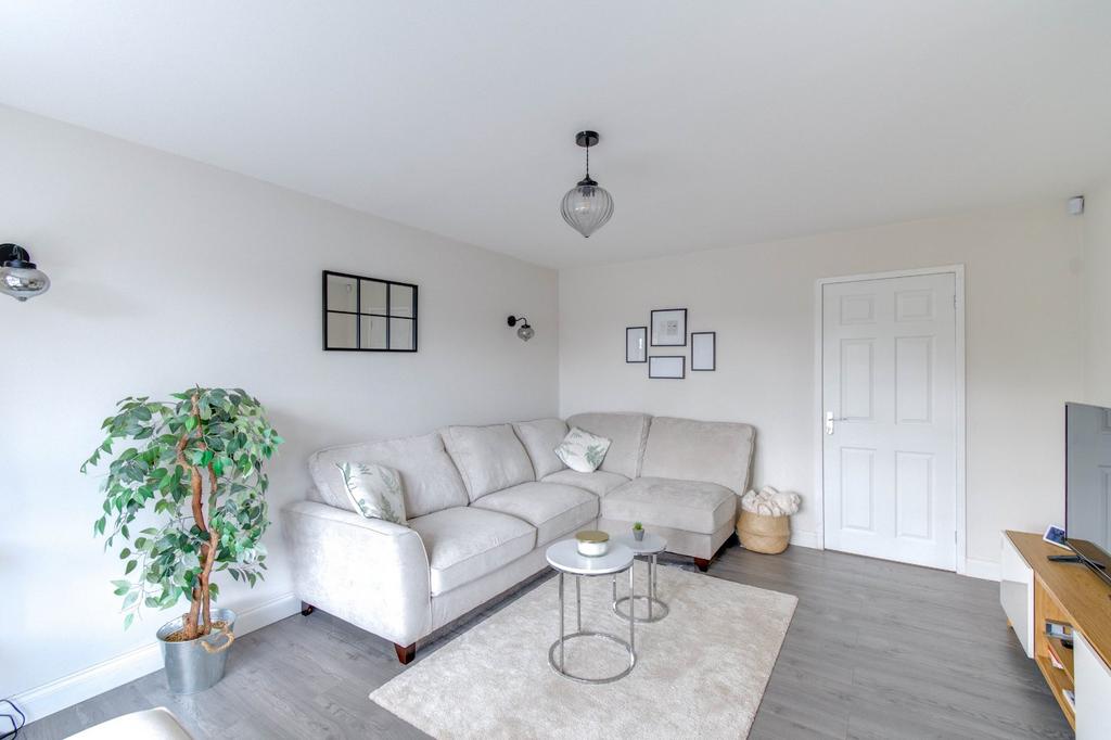 Ledbury Close, Redditch, Worcestershire, B98 3 bed semidetached house