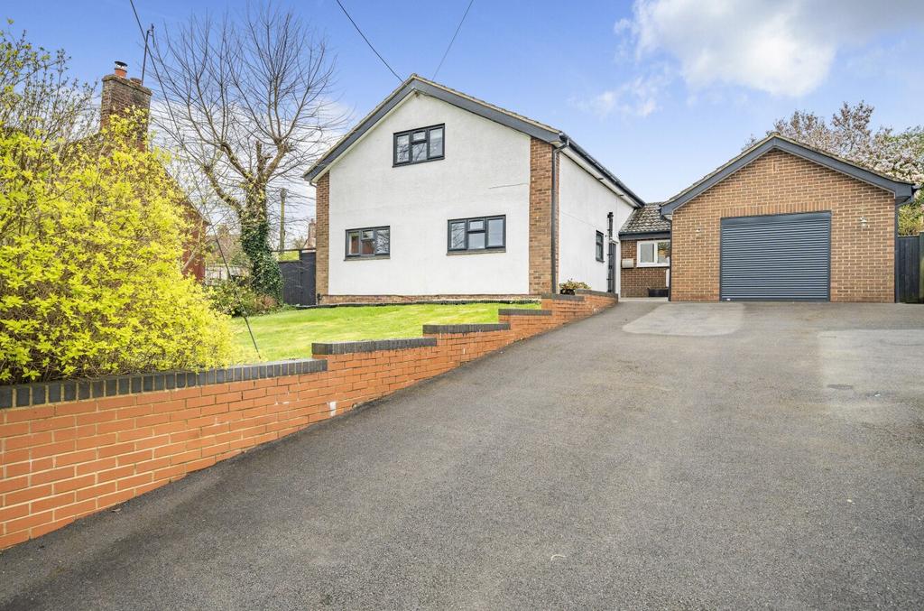 Brook Street, Warminster, BA12 4 bed chalet for sale £460,000