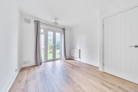 2 bedroom flat for sale, Boundary Close, Kingston upon Thames