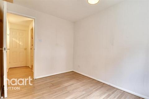 1 bedroom flat to rent, Foxglove Way, SM6