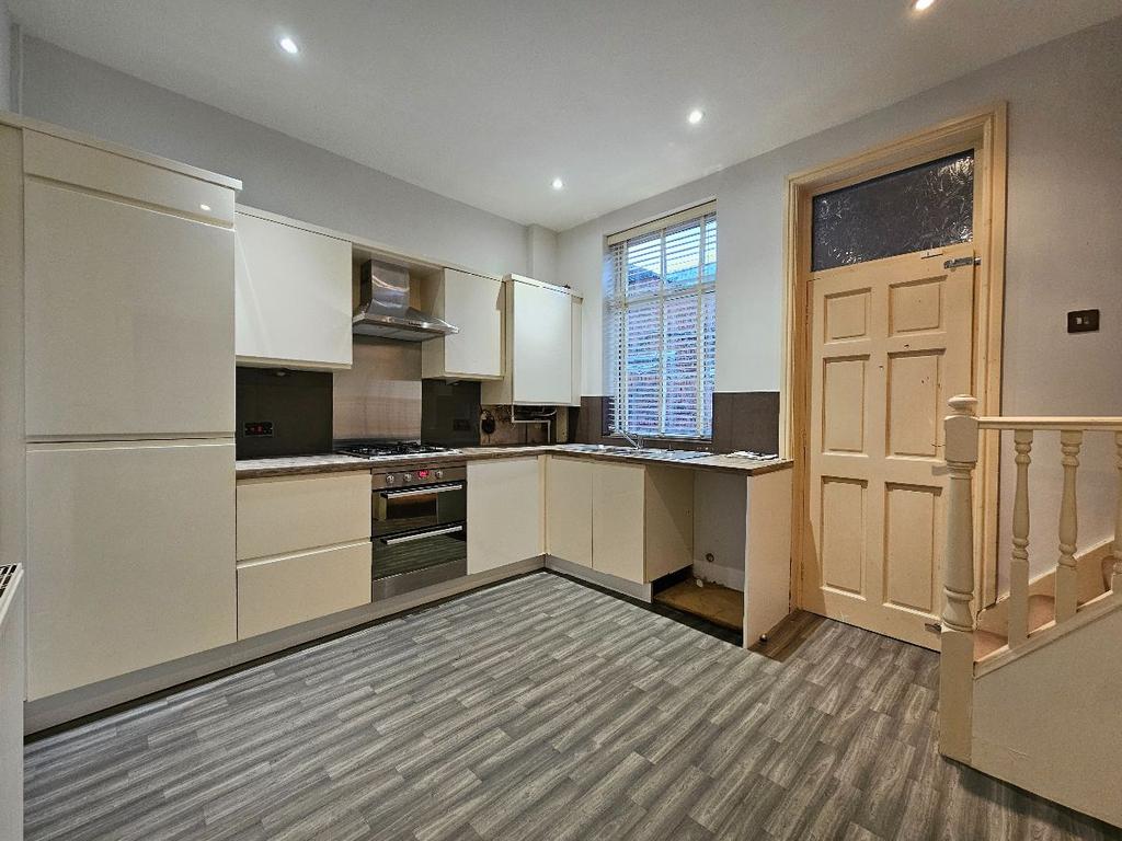 Ada Street, Rochdale 2 bed terraced house £795 pcm (£183 pw)
