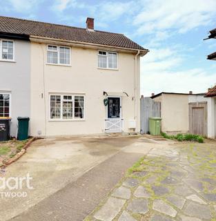 10 Plashet Gardens, Brentwood, CM13 2BS