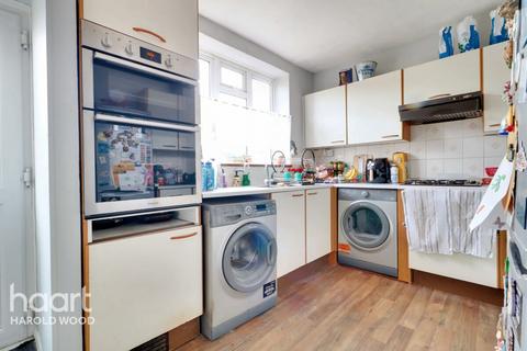 20 Briar Road, Romford, RM3 8AH