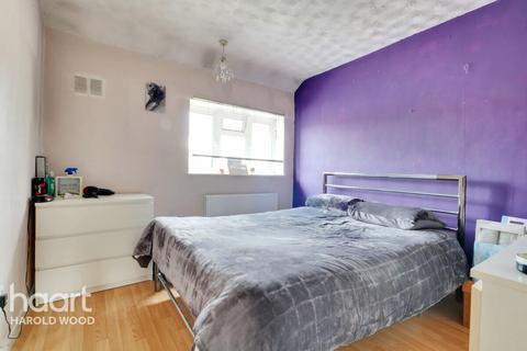 20 Briar Road, Romford, RM3 8AH