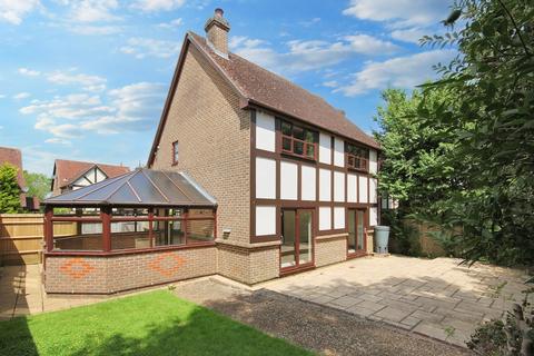 4 bedroom detached house for sale, Court Meadow Close, Rotherfield