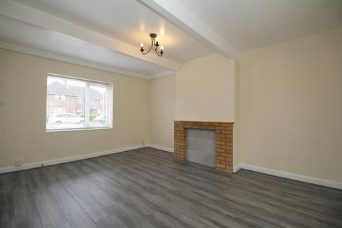 3 bedroom terraced house to rent, Shelthorpe Road, Loughborough, LE11