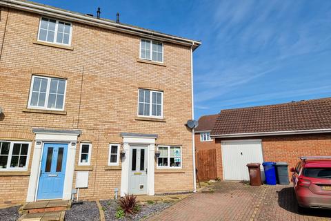 4 bedroom townhouse for sale, Ruffles Road, Haverhill