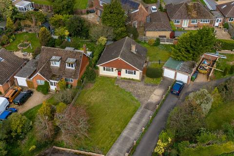 2 bedroom detached bungalow for sale, Highlea Avenue, Flackwell Heath, HP10