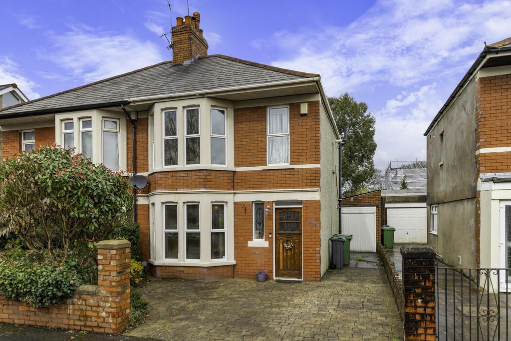 Kyle Avenue, Rhiwbina, Cardiff 3 bed semidetached house for sale £